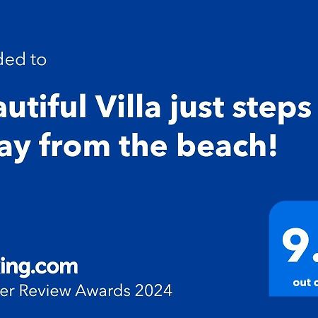 Beautiful Villa Just Steps Away From The Beach! George Town Kültér fotó